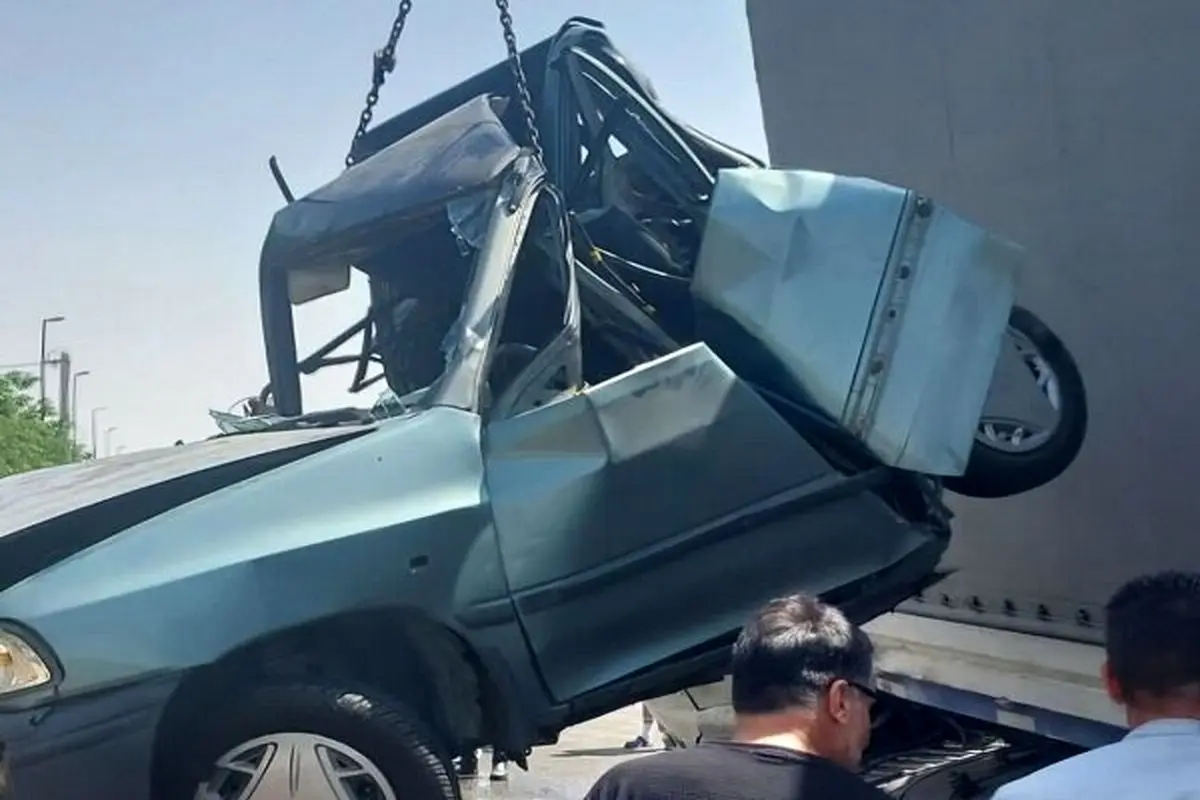 دنده عقب خودرو در آزادراه حادثه آفرید