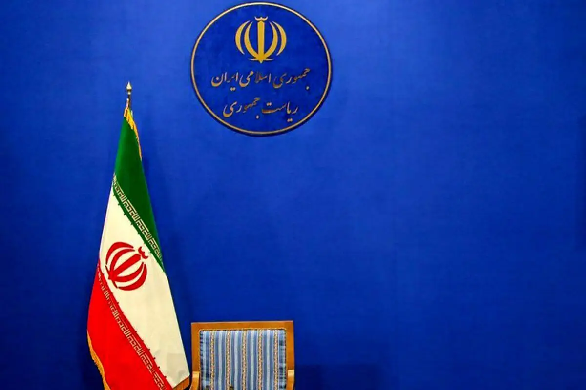 ورود قهرمانانه به کاخ ریاست‌جمهوری

