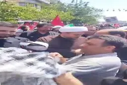 حضور داماد رهبر شهید و پدر شهیده زهرا گلپایگانی در مراسم تشییع + ویدئو