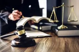 ویژگی های وکیل موفق