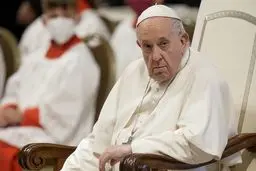 Don't be 'Putin's altar boy'