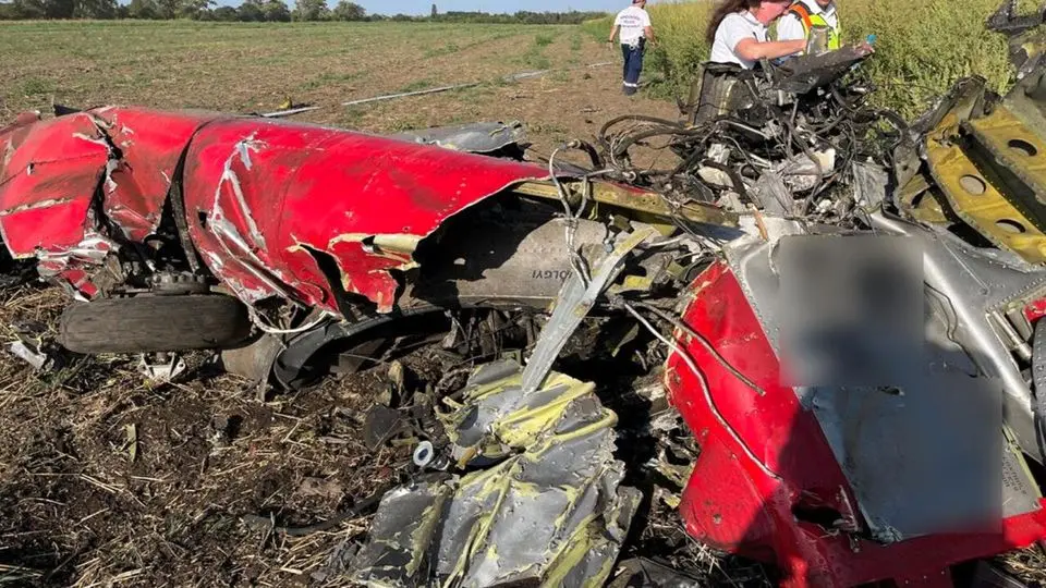 سقوط هواپیمای آمریکایی در نمایشگاه هوایی مجارستان؛ ۲ نفر جان باختند

