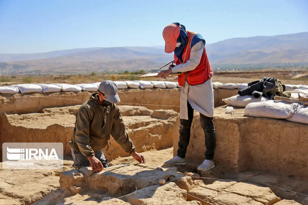 زن ۴ هزارساله باردار در موزه سمنان+ عکس