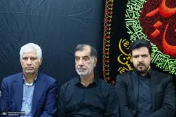 حضور باهنر در منزل حسن روحانی در مراسم عزاداری امام حسین / عکس
