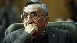 از شمار خرد هزاران بیش