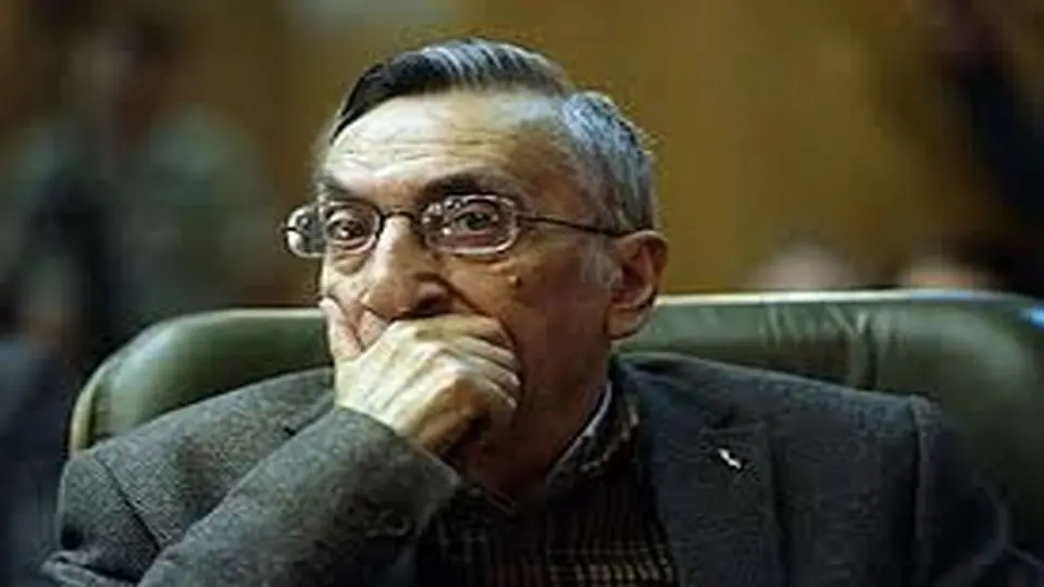 از شمار خرد هزاران بیش