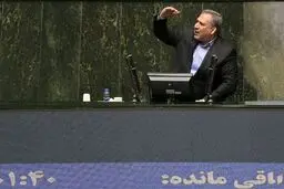 قانوندانان قانون‌شکن در هر جایی باید کنار بروند


