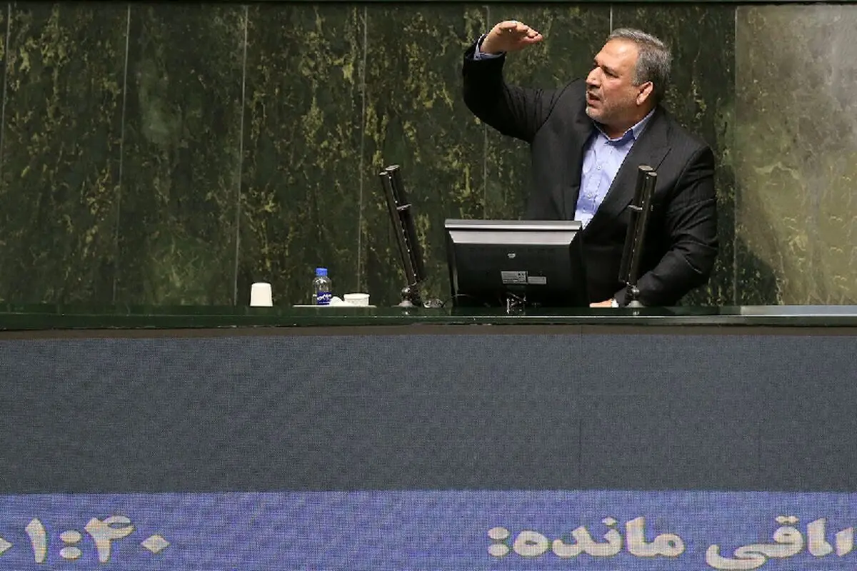 قانوندانان قانون‌شکن در هر جایی باید کنار بروند

