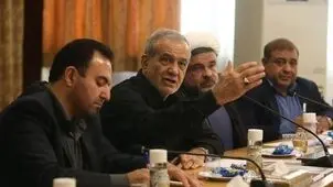 به تمام افراد از جمله آقای قالیباف، رضایی و حتی جلیلی هم گفتم افرادتان را معرفی کنید