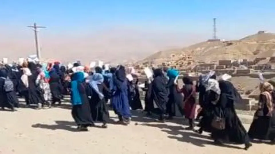 طالبان تظاهرات دانشجویان هرات علیه «نسل‌کشی هزاره‌ها» را سرکوب کرد 