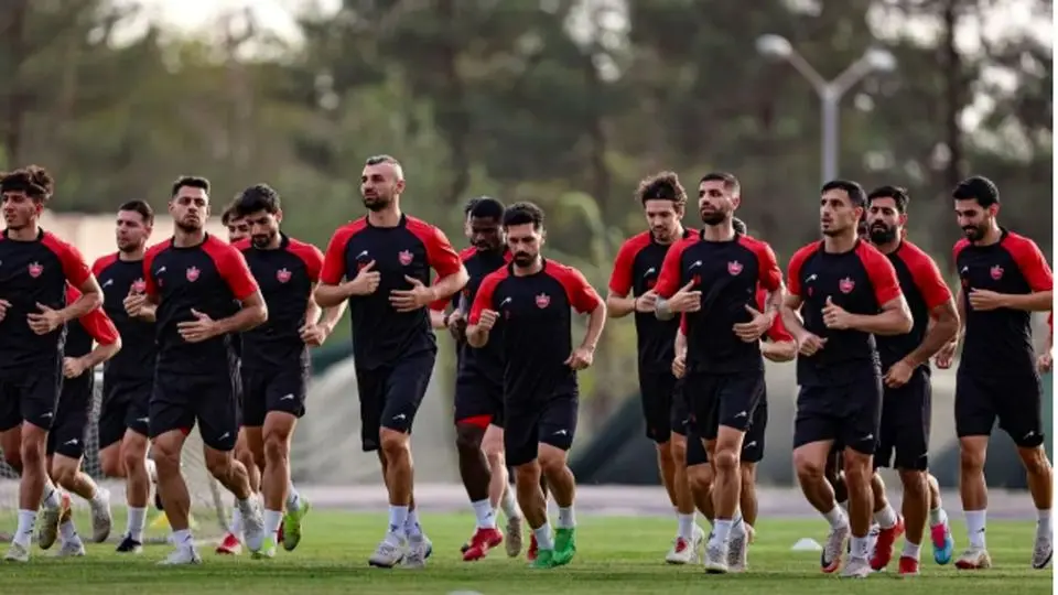 احمدزاده و دورسون می‌روند / ابهام در بازیکنان مازاد پرسپولیس