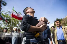 تصاویری از بازگشت ۹ دریانورد ناو دنا به شیراز 