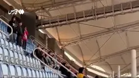 حضور تماشاگران زنان در ورزشگاه امام رضا(ع) + ویدیو