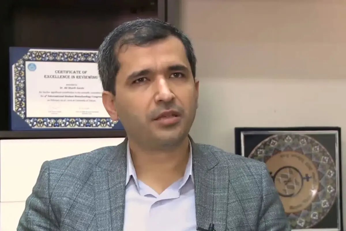 سمت جهانی برای استاد اخراجی دانشگاه شریف/ عکس