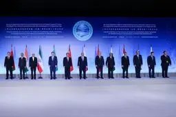 عکس یادگاری رؤسای هیات‌های شرکت‌کننده در نشست نخست‌وزیران سازمان همکاری شانگهای