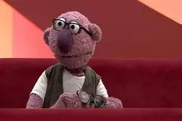 جناب‌خان با هومن حاجی‌عبداللهی جلوی دوربین می‌رود