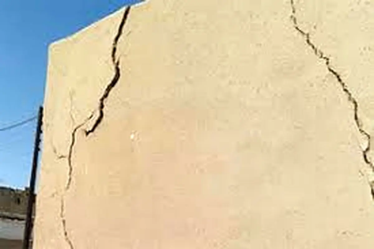 حادثه ریزش دیواره در خیابان باباطاهر همدان + ویدیو 

