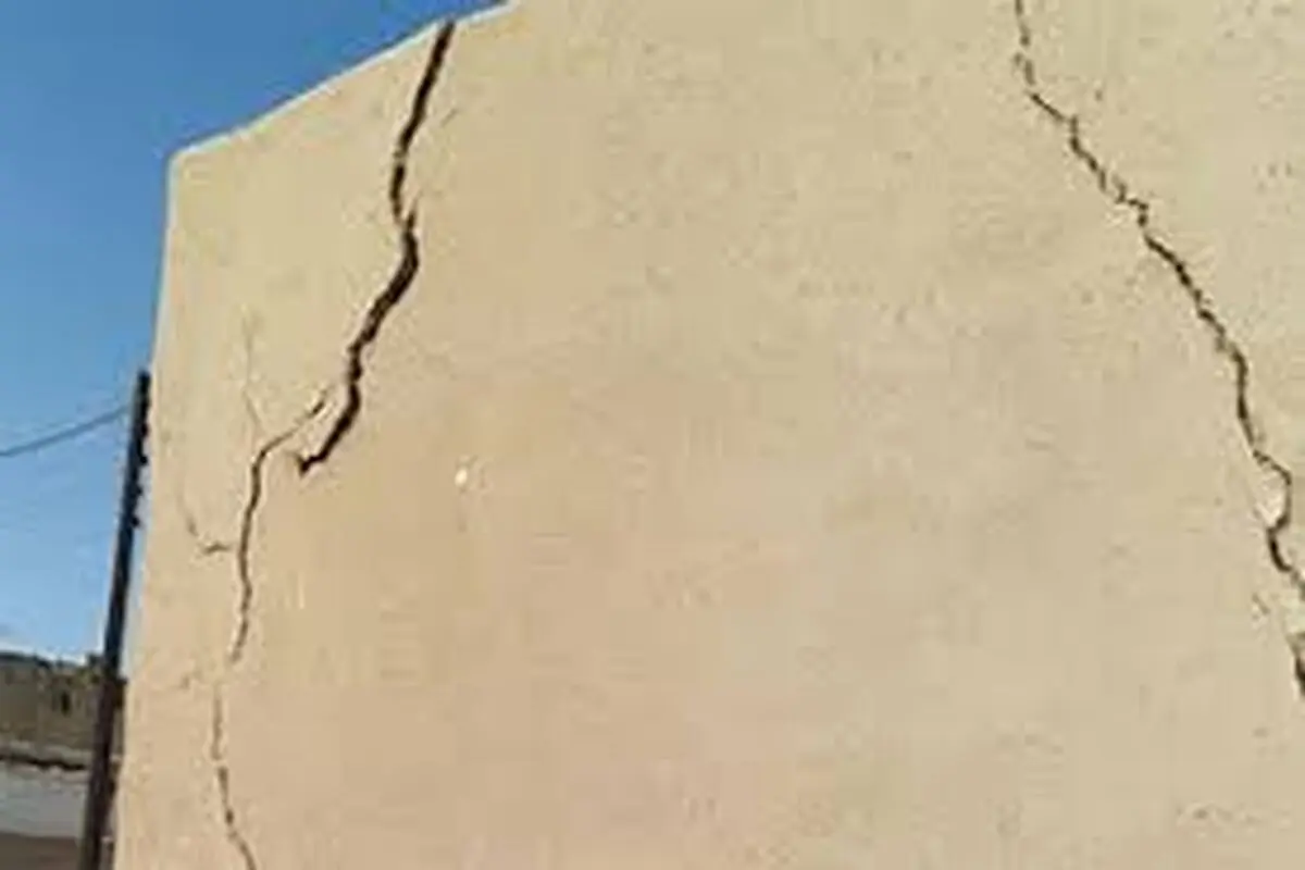 حادثه ریزش دیواره در خیابان باباطاهر همدان + ویدیو 
