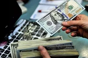 شنیده‌ها حاکی است که دولت می‌خواهد نرخ ارز ترجیحی را به بالای ۴۰ هزار تومان ببرد