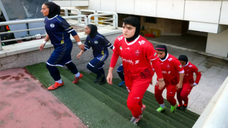 تصاویر دیدنی از بازی زنان پرسپولیس و یاسام کردستان
