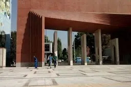 جزئیات جدید درباره تماس با خانواده دانشجویان درباره پوشش / رئیس دانشگاه شریف واکنش نشان داد 