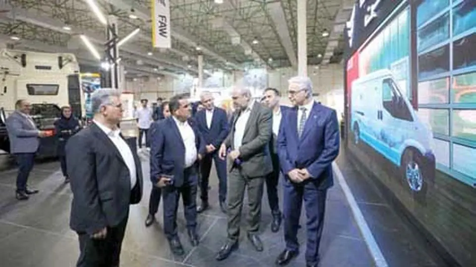 معاون تجارت و خدمات وزارت صمت: رشد تولید خودروهای تجاری گروه بهمن چشمگیر است
