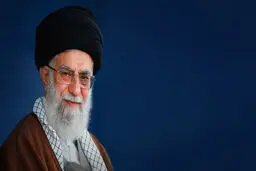 تصاویری از ابراز علاقه رهبر انقلاب به ایران