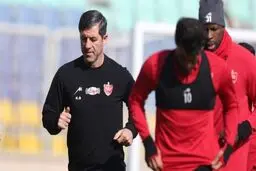 کریم باقری همچنان سکان‌دار پرسپولیس
