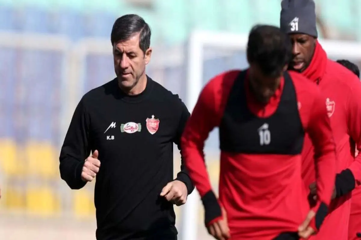 کریم باقری همچنان سکان‌دار پرسپولیس
