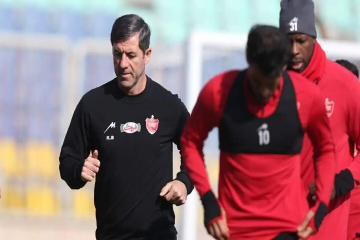 کریم باقری همچنان سکان‌دار پرسپولیس
