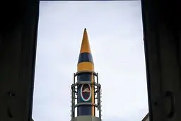 موشک خرمشهر ۴ چه قابلیت‌هایی دارد و چطور عمل می‌کند؟ + مشخصات فنی