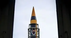 موشک خرمشهر ۴ چه قابلیت‌هایی دارد و چطور عمل می‌کند؟ + مشخصات فنی