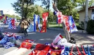 از خوابیدن هواداران اطراف ورزشگاه تا ۸۶۰۰ تماشاگر برای دربی