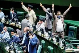 شنبه تعطیل می شود یا پنج شنبه؟ /خیز ۱۱۰ نماینده مجلس برای تعیین تکلیف تعطیلات آخر هفته

