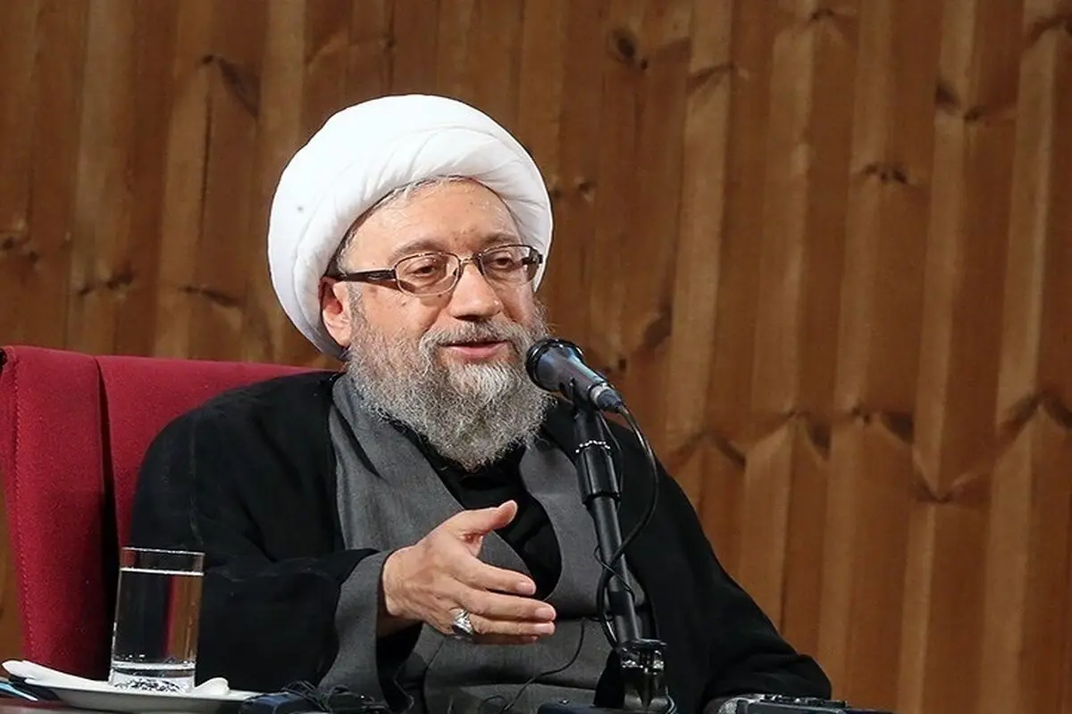 ادعای آملی لاریجانی: مخالف اصل شفافیت نیستم

