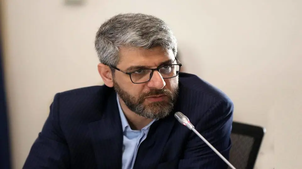 رئیس رگولاتوری در پاسخ به «شرق» در مورد افزایش قیمت TDLTE ایرانسل:
افزایش تعرفه بدون هماهنگی با رگولاتوری بود/ قیمت‌ها به حالت قبل بازگشت