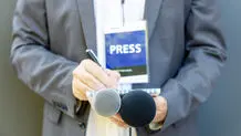 جای کبودی‌ها هنوز بر بدنم مانده...
