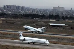 پرواز مشهد-همدان در تهران فرود آمد