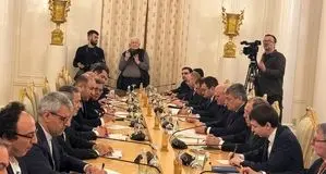 عراقچی و لاوروف دیدار کردند

