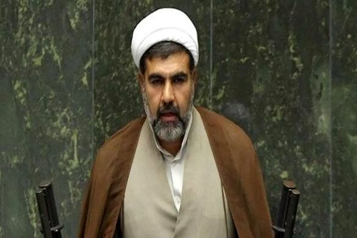 در جمهوری اسلامی اگر کسی گناه کند خدا می‌زند پس کله‌اش