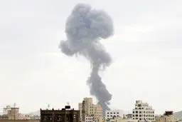 فرودگاه صنعا در آتش