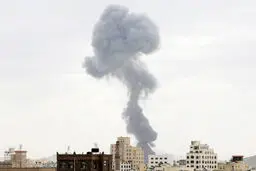 فرودگاه صنعا در آتش