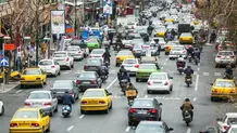 یک دهه پس از ظهور تاکسی‌های اینترنتی‌ در ایران نه راننــده‌ها راضی‌اند؛  نه مســافران