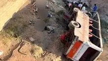 حادثه هولناک سقوط مینی‌بوس داخل دره در اتوبان خرازی/ پلیس اطلاعیه داد