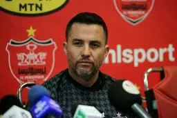 سرمربی پرسپولیس: خودم را با گل‌محمدی مقایسه نمی‌کنم