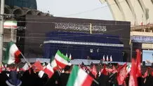 کدام شخصیت‌های سیاسی و مهم در صف اول اقامه نماز بر پیکر رهبر شهید حضور داشتند؟ + عکس