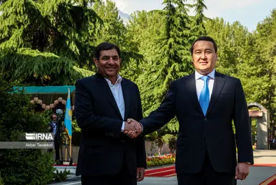 استقبال رسمی معاون اول رییس‌جمهور از نخست‌وزیر قزاقستان