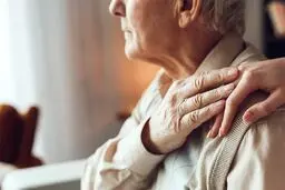 هر ۷  دقیقه یک نفر  به آلزایمر  مبتلا می‌شود

