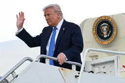 ترامپ ریاض را ترک کرد و وارد قطر شد