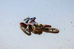 تصاویر تماشایی از مسابقات موتور کراس قهرمانی کشور